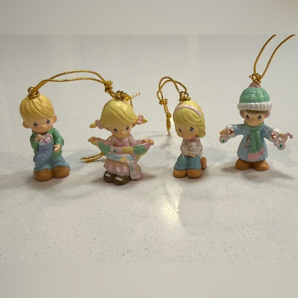Vintage PM1 PRECIOUS MOMENTS Christmas Ornaments Set of 4 Excellent Condition
